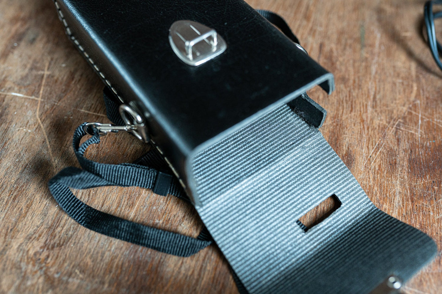 Black Side Case w/ Strap - Circa 1960s - Comes with Ultrablitz Meteor Accessory