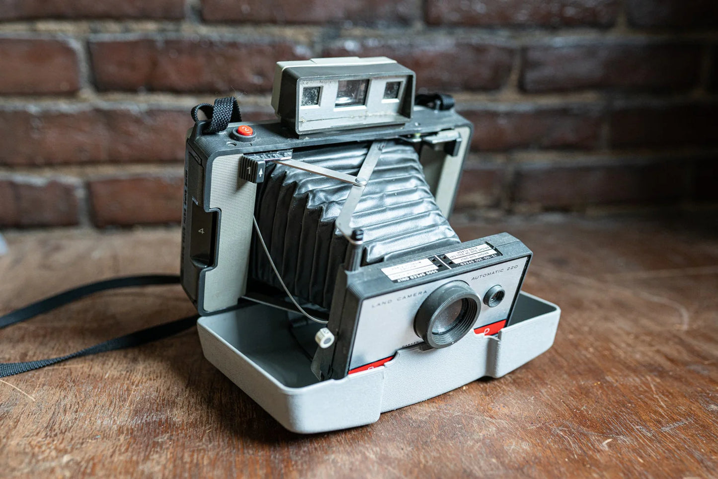 Polaroid Land Camera Automatic 220 for Display or Prop - Sold AS IS