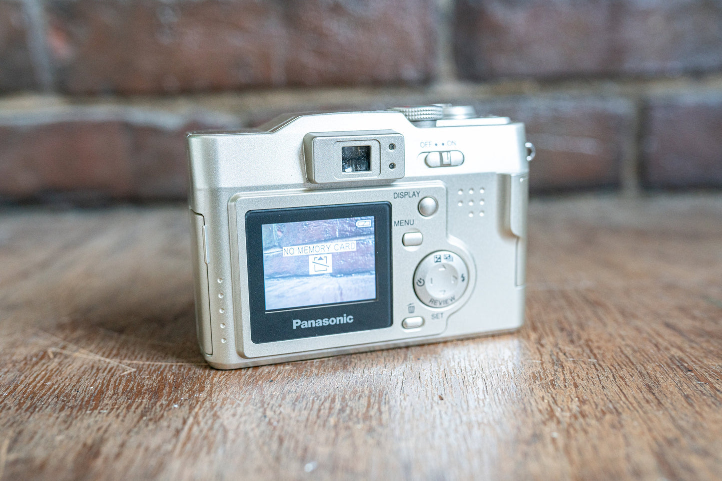 Panasonic Lumix DMC-LC4 Digital Point and Shoot Camera w/ Leica Lens