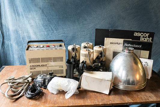 Ascorlight QC4 Powerpack and 4x Flash Head Lighting Kit w/ Extras