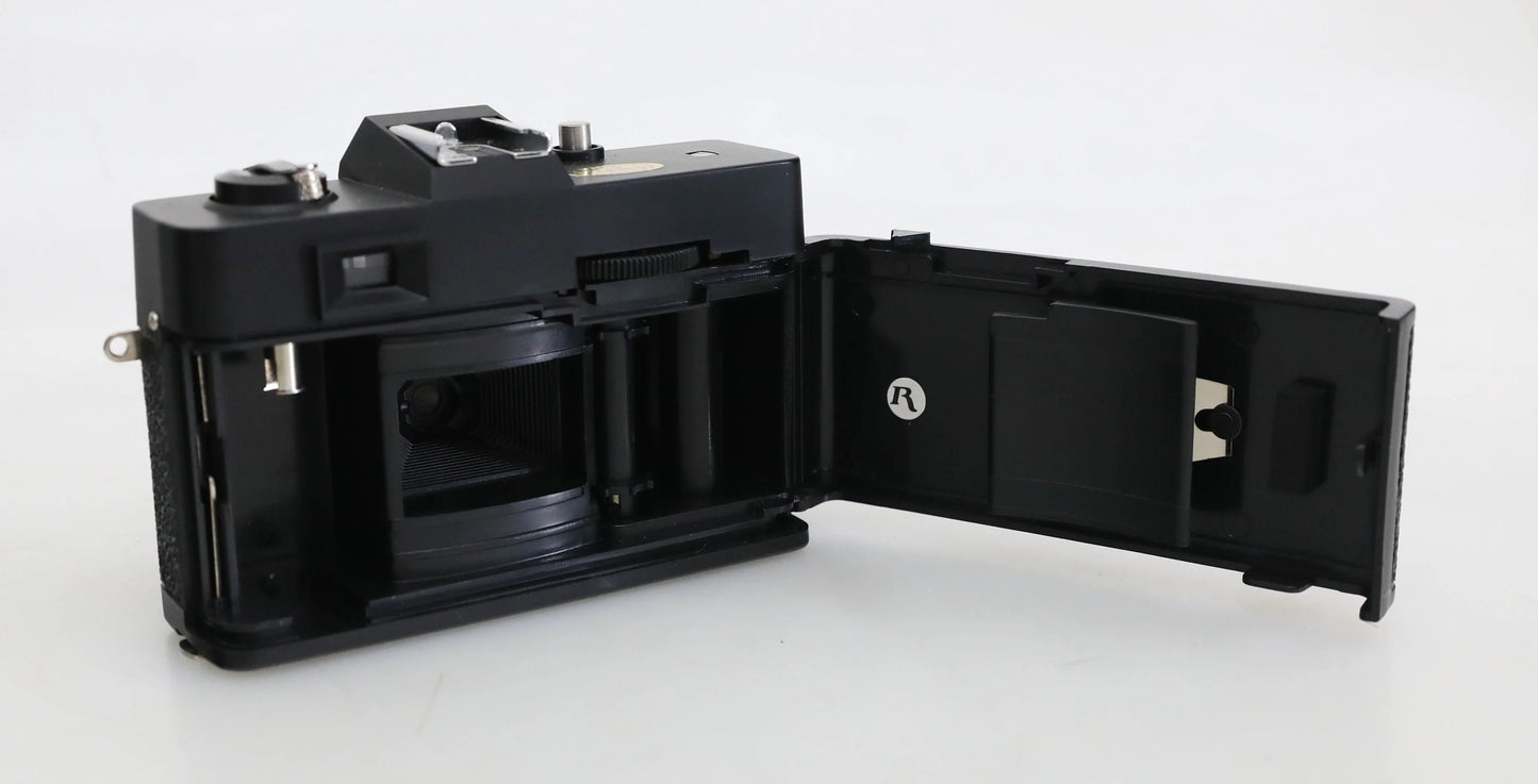 Sports Illustrated 35mm Point and Shoot Camera with Case and Manual
