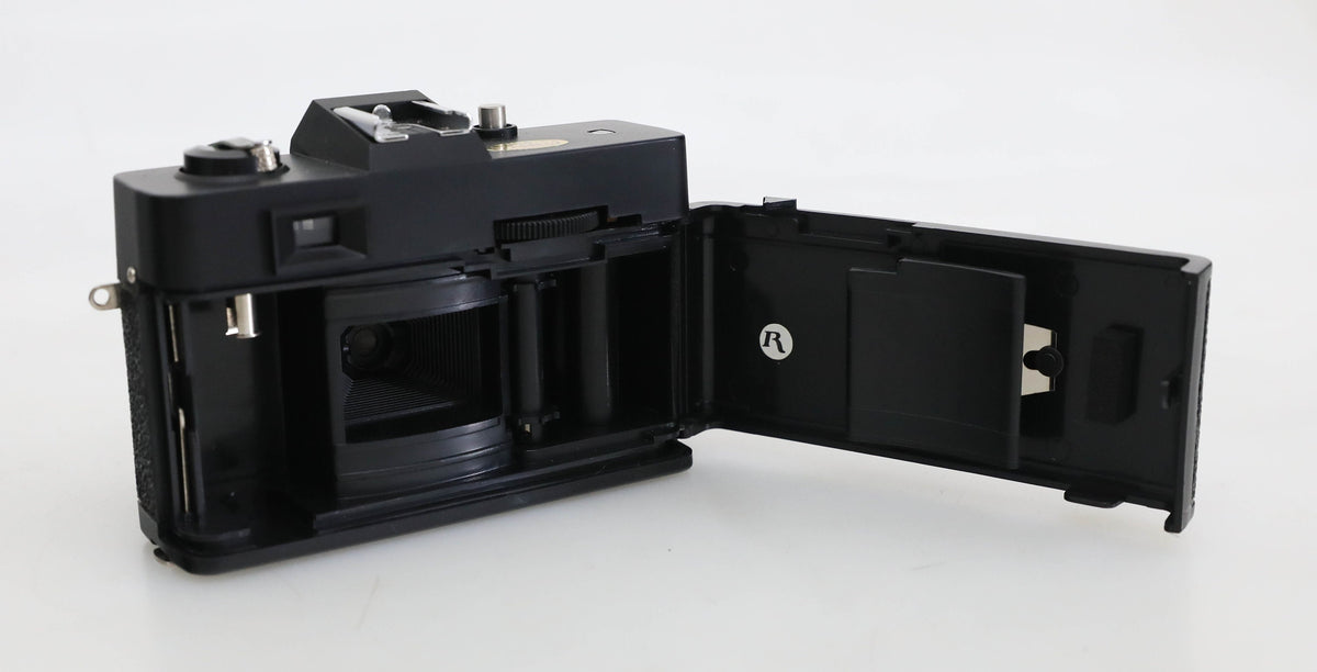 Sports Illustrated 35mm Point and Shoot Camera with Case and Manual
