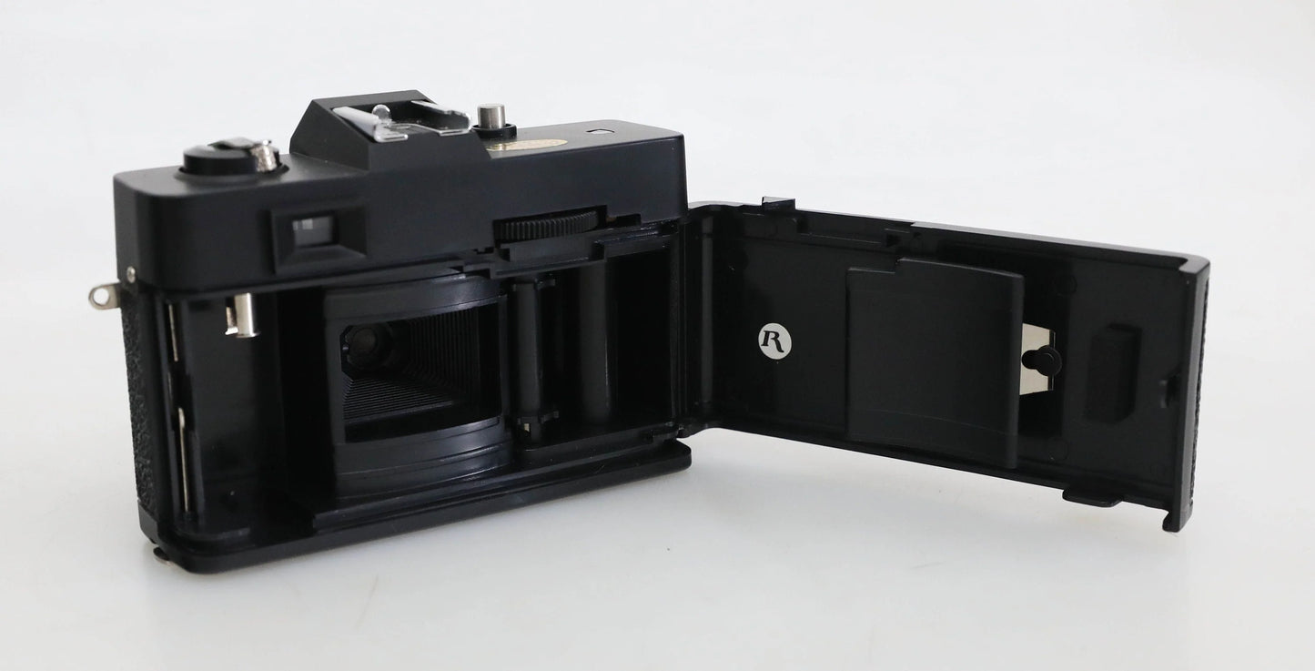 Sports Illustrated 35mm Point and Shoot Camera with Case and Manual