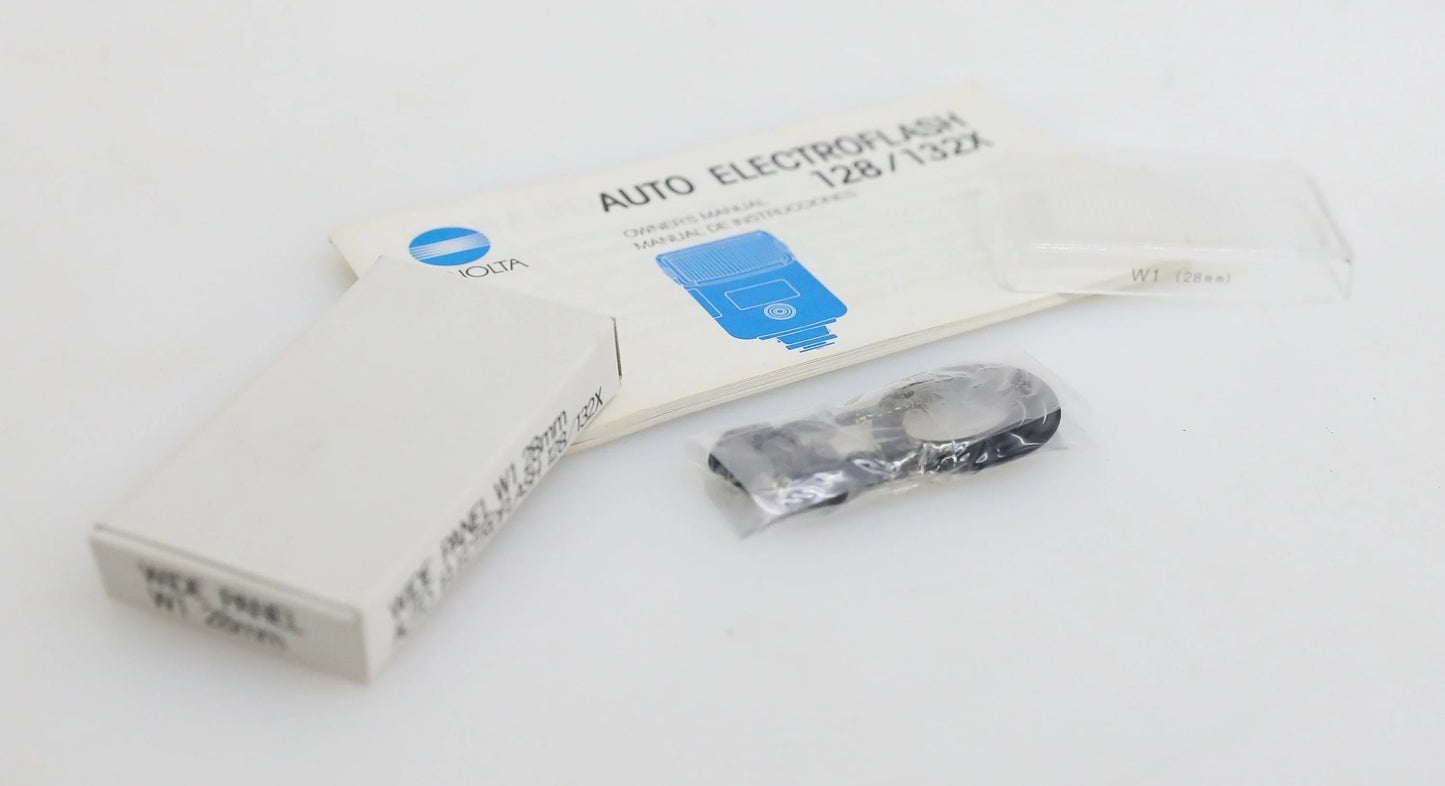 Minolta Wide Panel 28mm Diffuser for Auto Electroflash 128/132X Units w/ Manual
