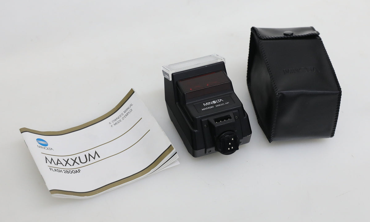 Minolta Maxxum Flash 2800AF with Case, Wide Angle Adapter and Manual