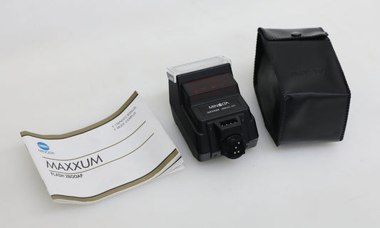 Minolta Maxxum Flash 2800AF with Case, Wide Angle Adapter and Manual