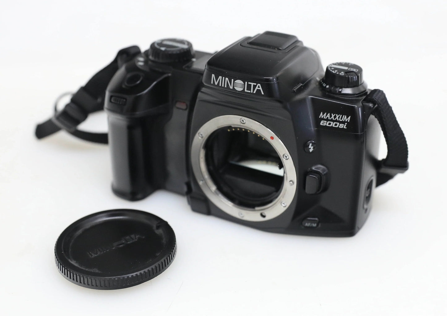 Minolta Maxxum 600si 35mm Film Camera with 28-100mm & 70-210mm Lenses and Flash