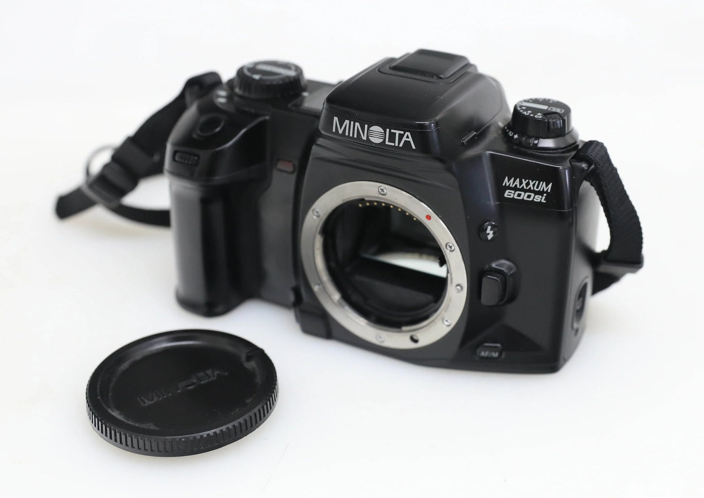 Minolta Maxxum 600si 35mm Film Camera with 28-100mm & 70-210mm Lenses and Flash