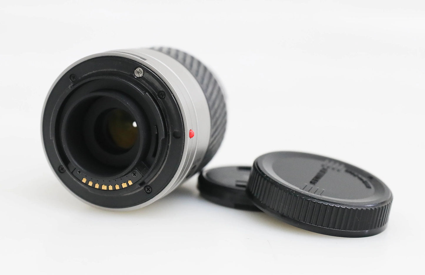 Minolta Maxxum 600si 35mm Film Camera with 28-100mm & 70-210mm Lenses and Flash
