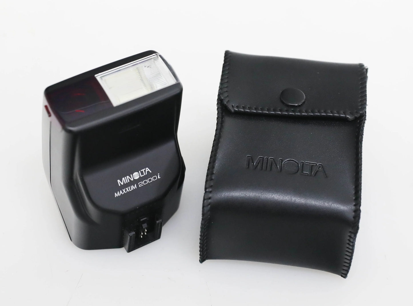 Minolta Maxxum 600si 35mm Film Camera with 28-100mm & 70-210mm Lenses and Flash