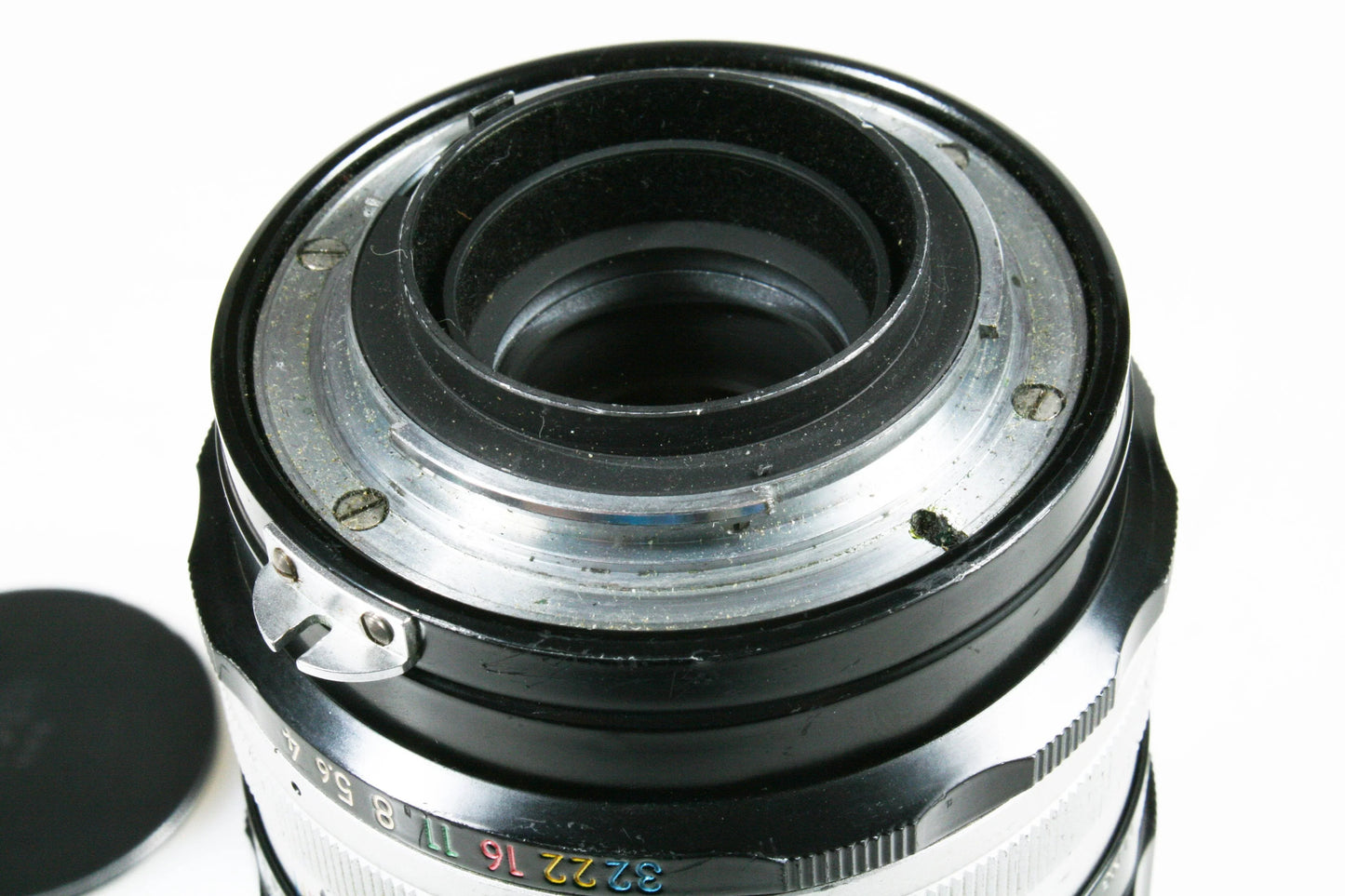 Nikon NIKKOR-Q 200mm F 4.0 Manual Focus NON AI Telephoto Lens W/ Front & Rear Caps