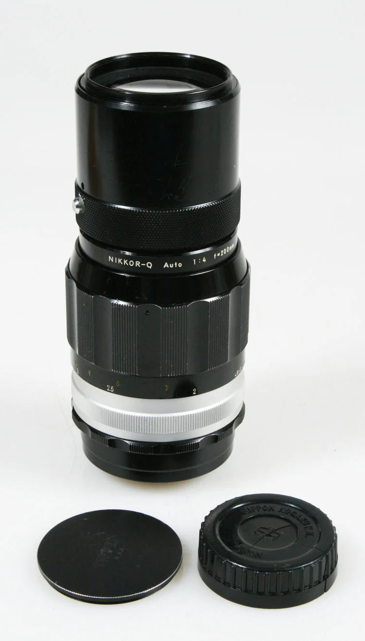 Nikon NIKKOR-Q 200mm F 4.0 Manual Focus NON AI Telephoto Lens W/ Front & Rear Caps