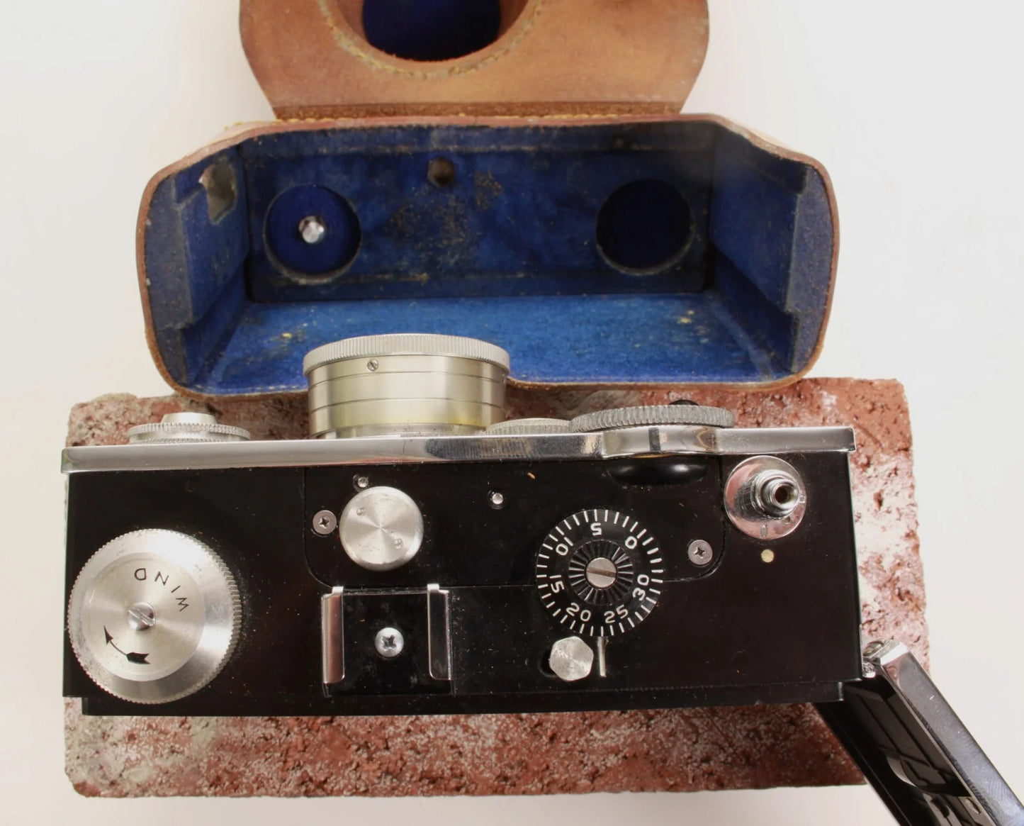 Argus C3 Black 35mm Film Camera With Leather Case