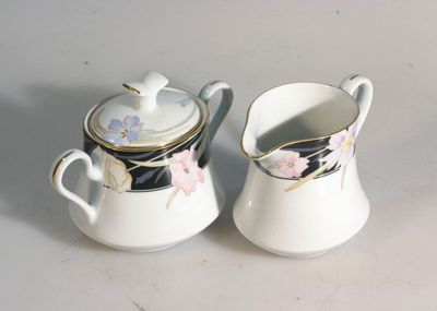 MIKASA CHIRMSIA BLACK FLOWER FINE CHINA CREAM AND SUGAR PITCHERS